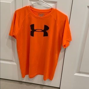 Orange under armour t shirt